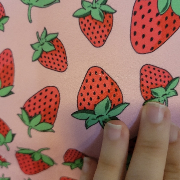 Dollskill corset strawberry crop top - Picture 3 of 6